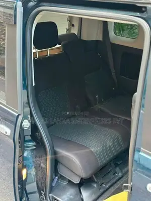 Toyota Roomy CUSTOM GT TURBO 2024