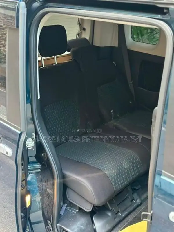 Toyota Roomy CUSTOM GT TURBO 2024