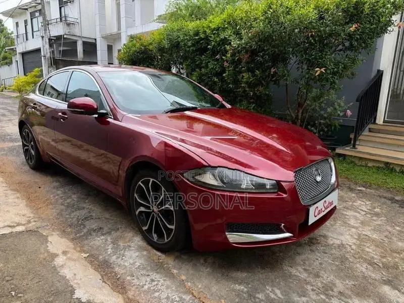 Jaguar XF Turbo 2013