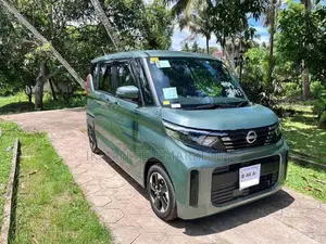 Nissan Roox S 2025
