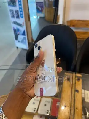 Apple iPhone 13 (Used)