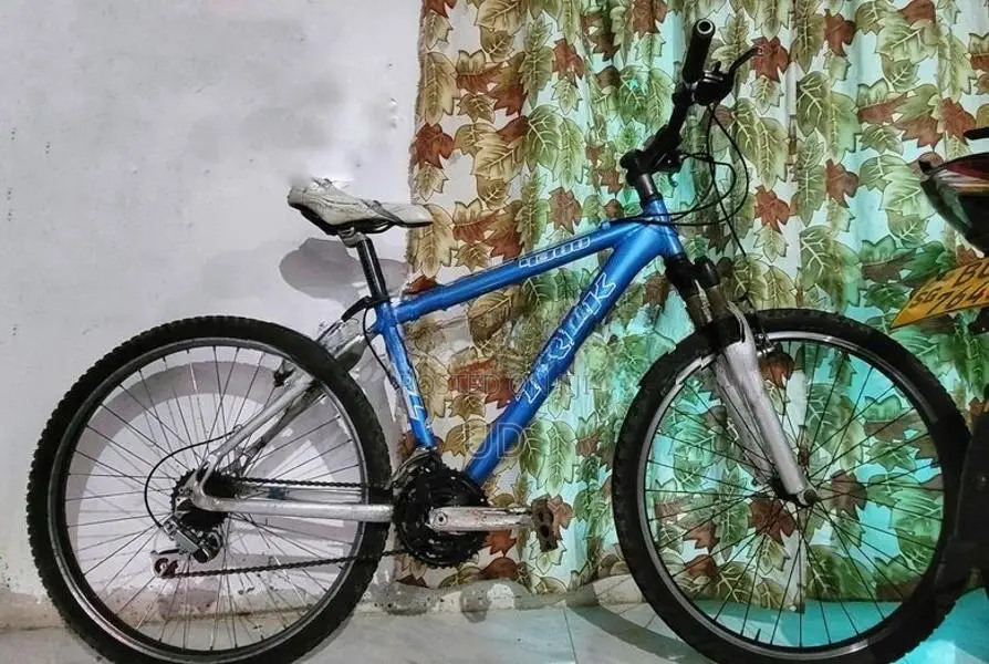 Trek 4300 Japan