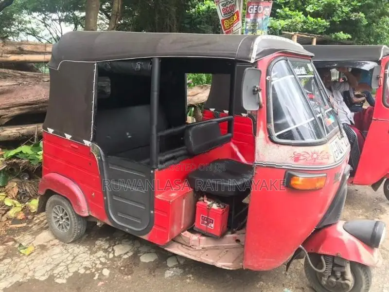 Bajaj RE 2009