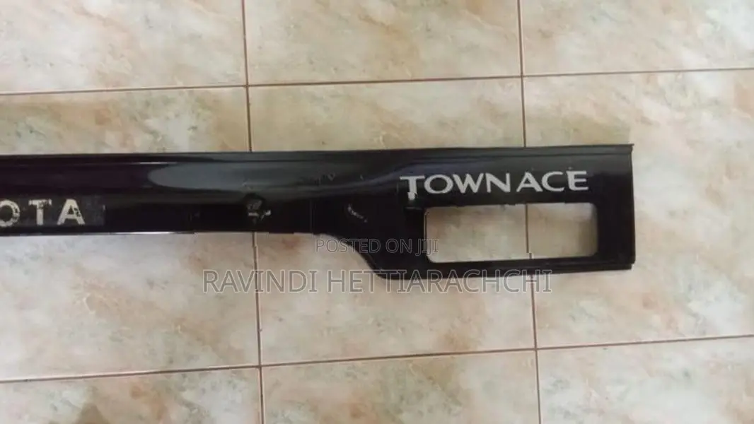 Toyota Townace Rear Garnish