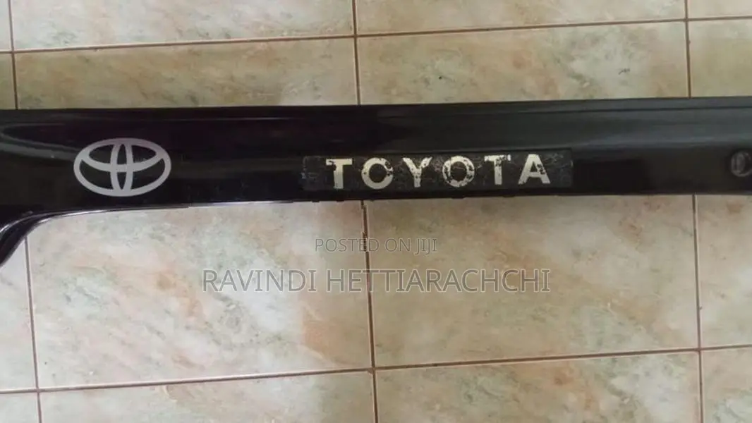 Toyota Townace Rear Garnish