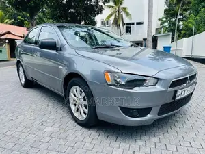 Mitsubishi Lancer Ex 2013