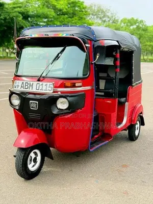 Bajaj RE 2016