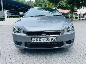 Mitsubishi Lancer Ex 2013