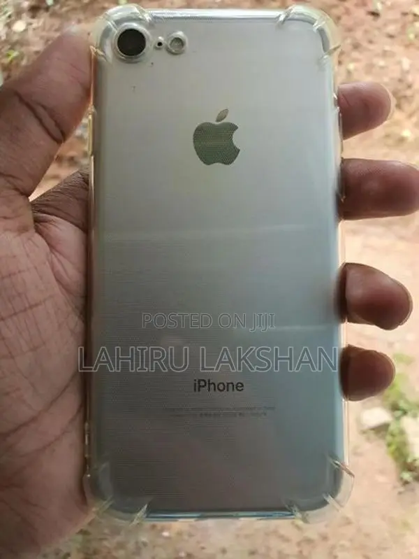 Apple iPhone 7 32GB (Used)