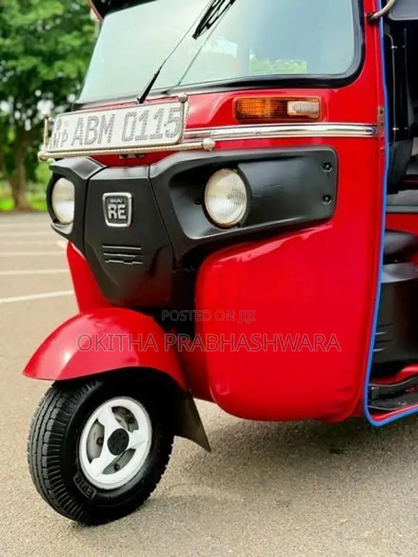 Bajaj RE 2016