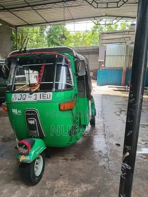 Bajaj RE 2005