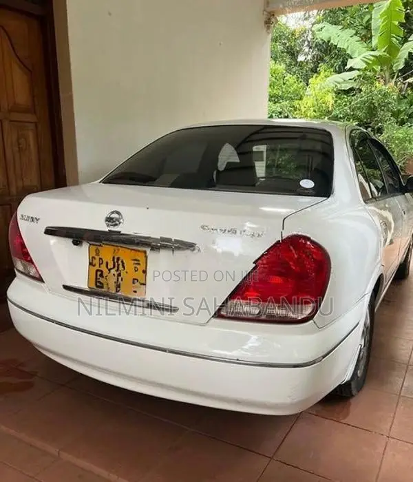 Nissan Sunny 2004