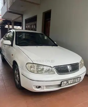 Nissan Sunny 2004
