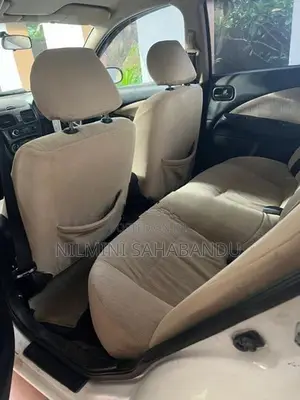 Nissan Sunny 2004