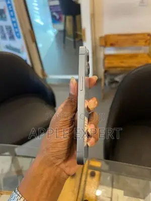 Apple iPhone 14 (Used)