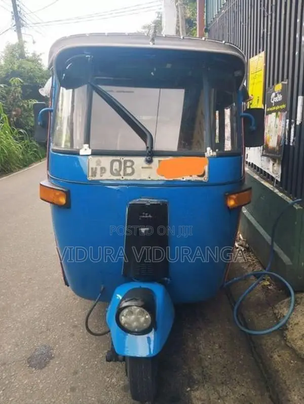 Bajaj RE 2005