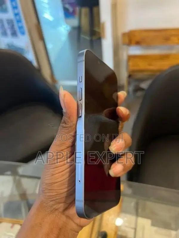 Apple iPhone 14 (Used)