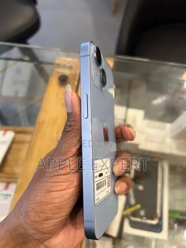 Apple iPhone 14 (Used)