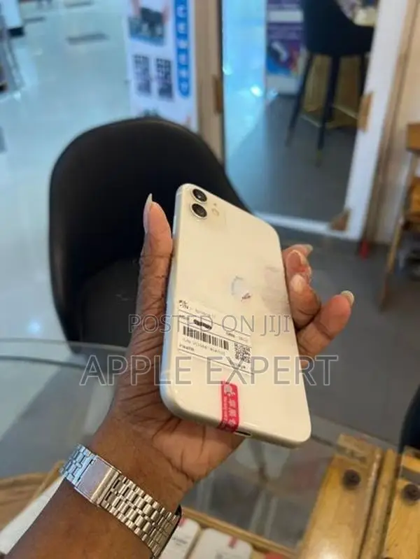 Apple iPhone 11 (Used)