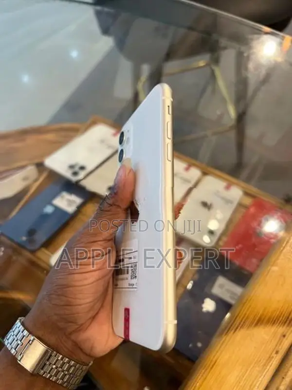 Apple iPhone 11 (Used)