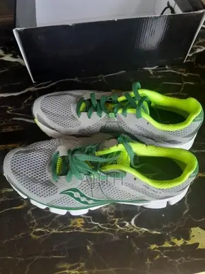 MENS 8.5 BRAND NEW