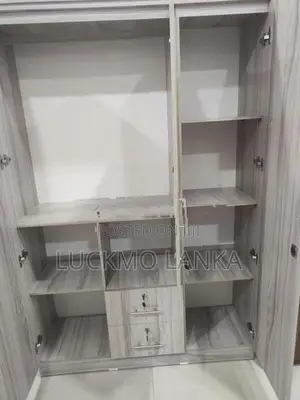 New 3 Door Melamine Cupboard (Yyy6)