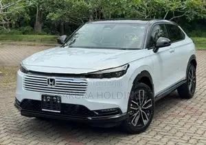Honda Vezel Z Play Moonroof 2025