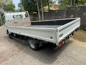 Mitsubishi Fuso CANTER 4P10+ 2023