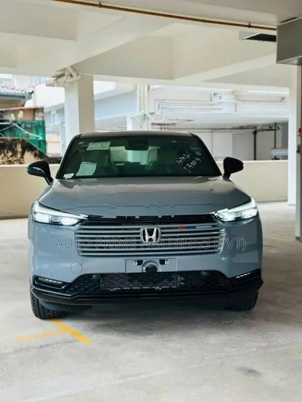 Honda Vezel Z PLAY MOON ROOF 2025