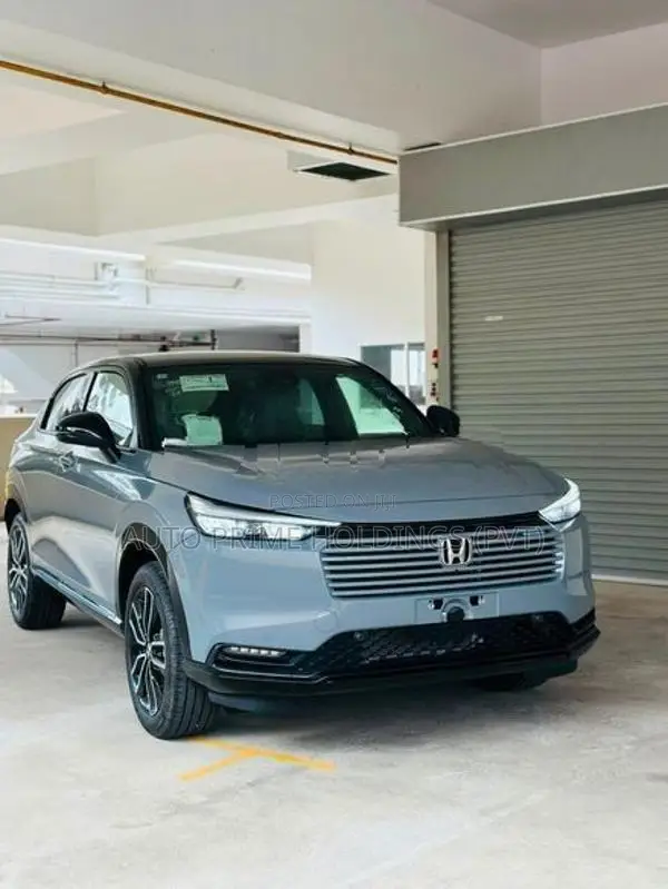 Honda Vezel Z PLAY MOON ROOF 2025