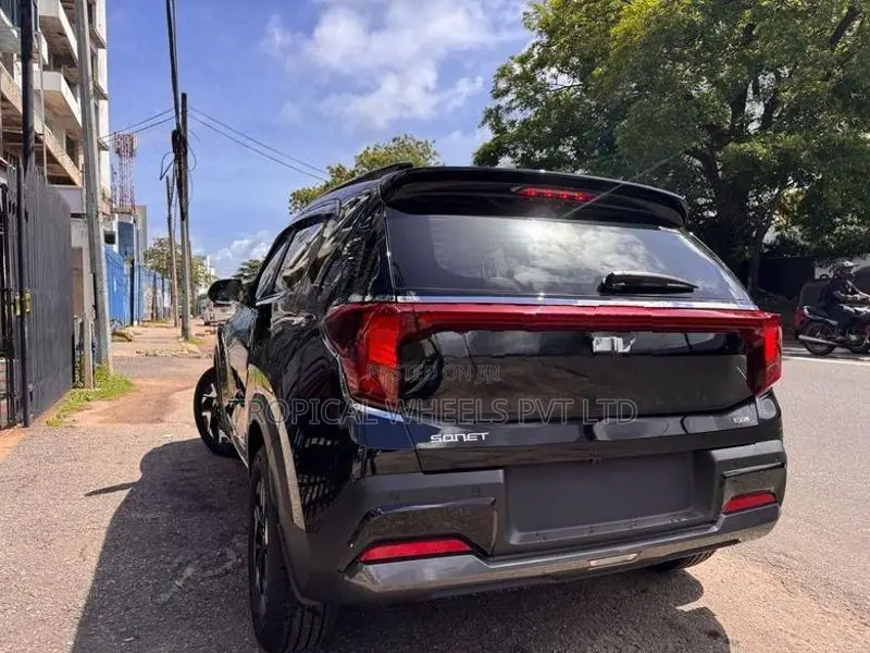 Kia Sonet GTX PLUS 2025