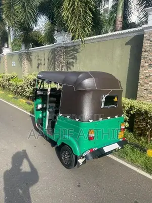 Bajaj RE 4s 2008