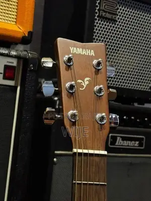 Yamaha F310 Guitar