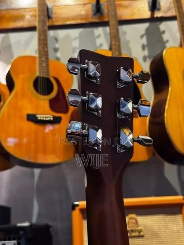 Yamaha F310 Guitar