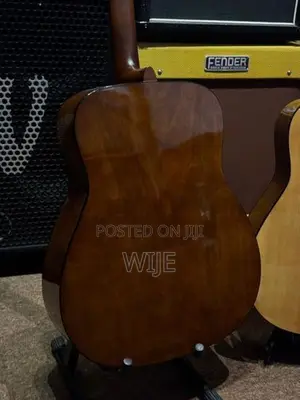 Yamaha F310 Guitar