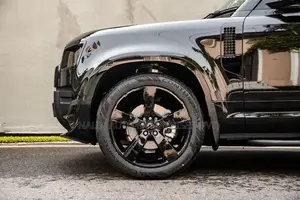 Land Rover Defender P300 X-DYNAMIC 2026