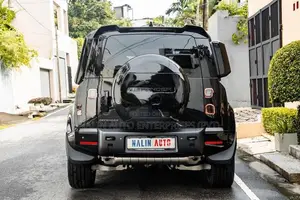 Land Rover Defender P300 X-DYNAMIC 2026