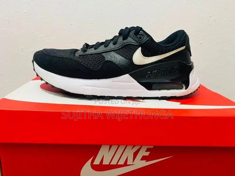Nike Air Max SYSTM Black/White Used (Brand New Condition) With Box