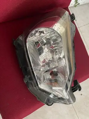 Daihatsu Mira Head Lamp