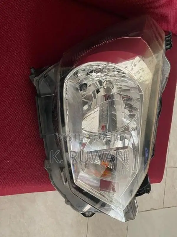 Daihatsu Mira Head Lamp