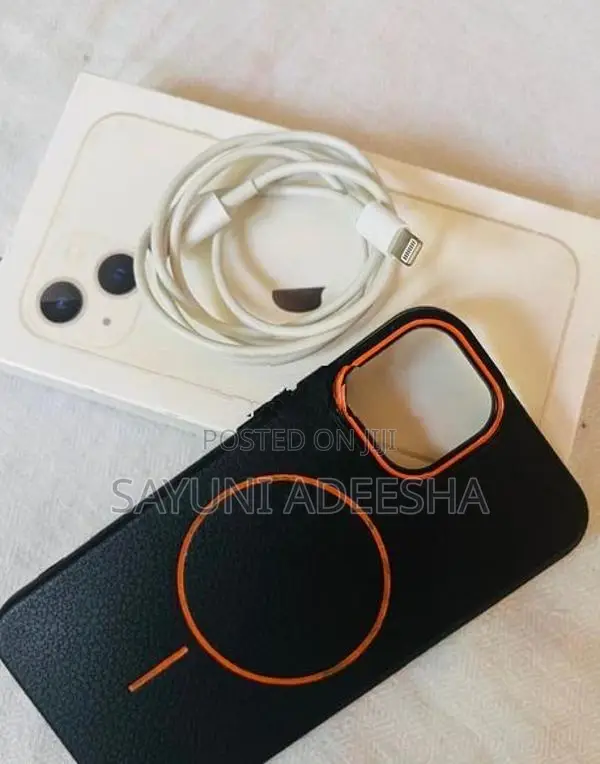 Apple iPhone 13 (Used)