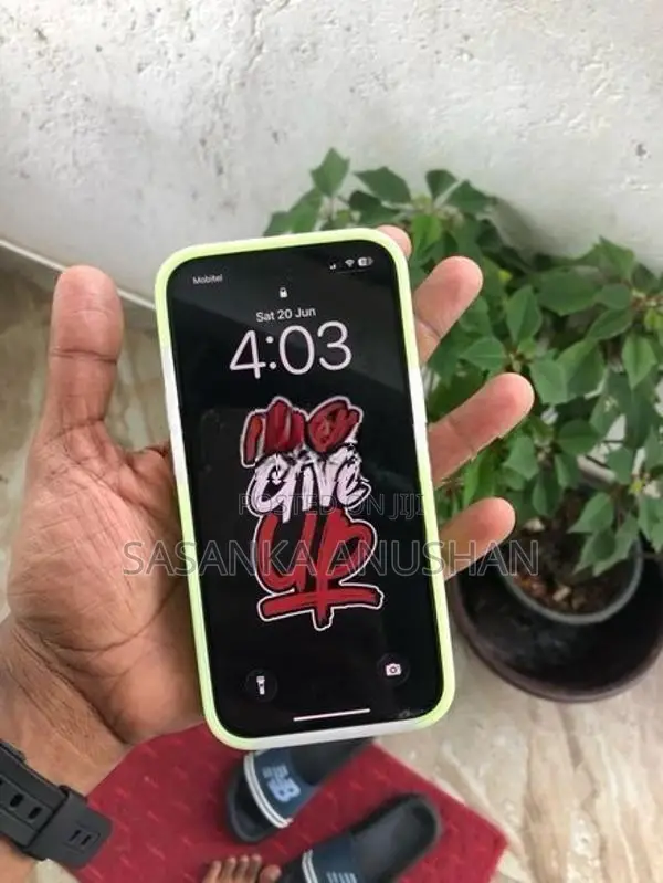 Apple iPhone 14 (Used)