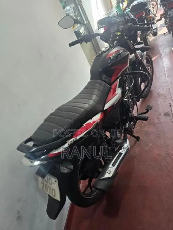 Bajaj Discover 125 2025
