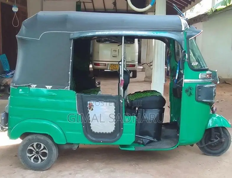 Bajaj RE 2014