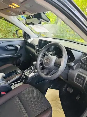 Daihatsu Rocky Petrol 2025