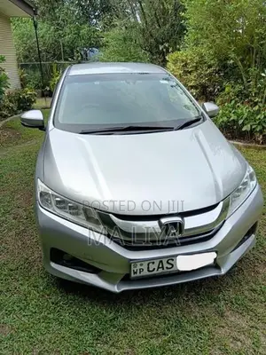 Honda Grace 2016