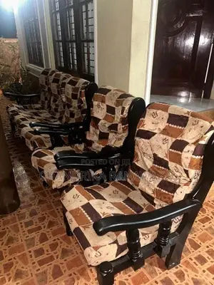 Wooden Settee (3+1+1)