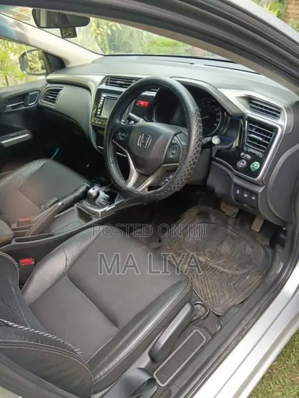 Honda Grace 2016