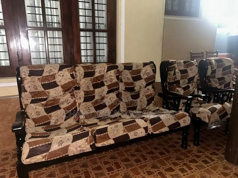 Wooden Settee (3+1+1)