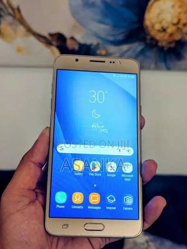 Samsung Galaxy J7 (Used)
